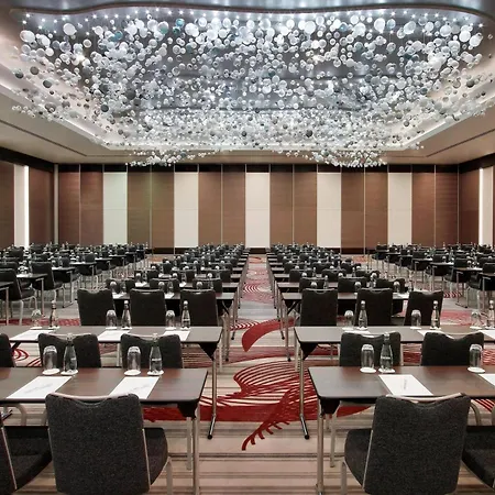 Le Meridien Etiler 5*