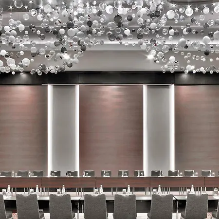 Le Meridien Etiler 5* İstanbul