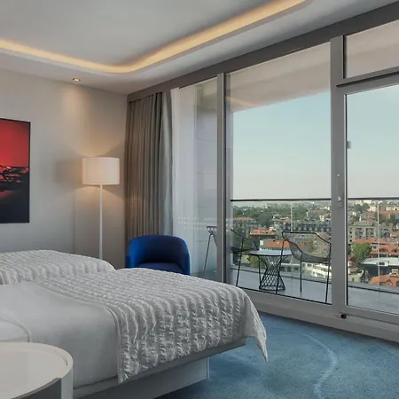 Le Meridien Etiler Otel 5*