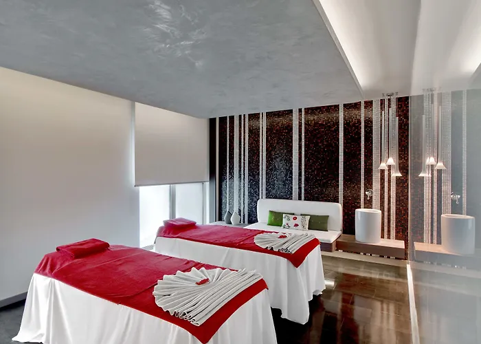 Отель Le Meridien Etiler 5*